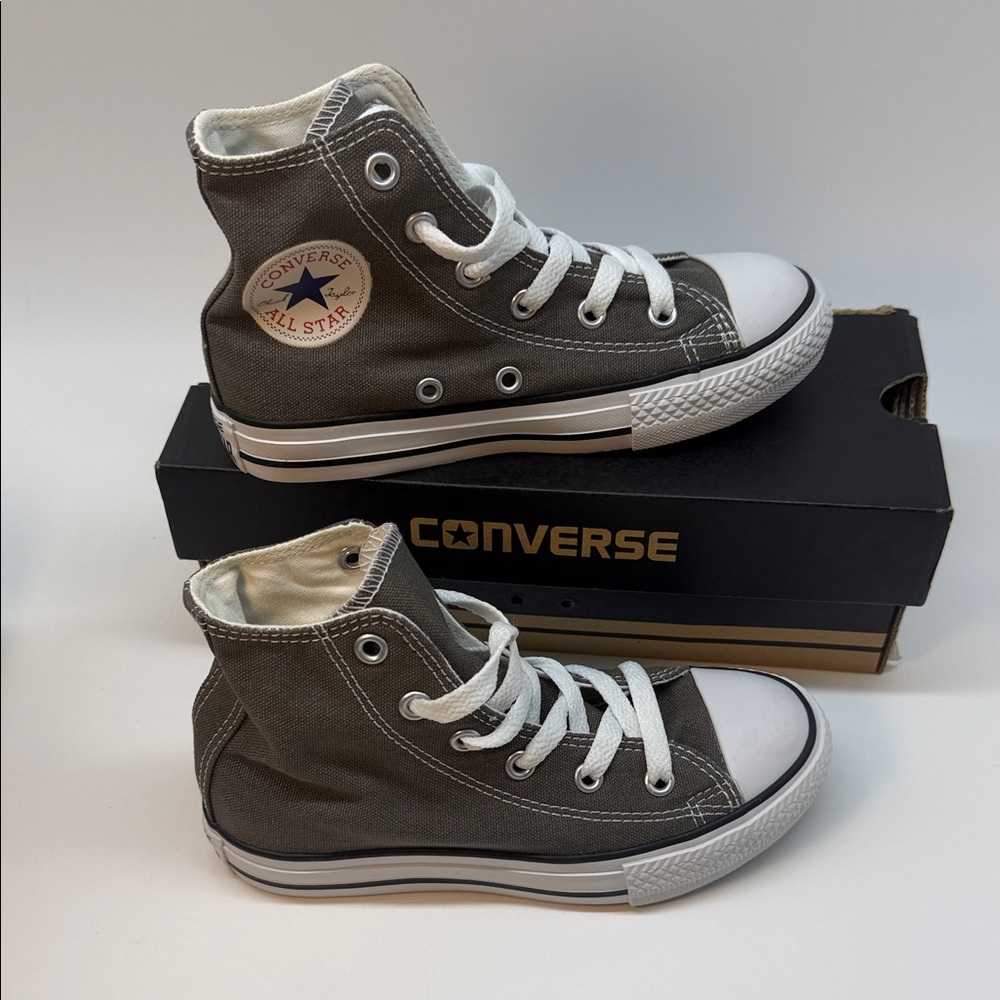 Converse Kids' Chuck Taylor All Star High Top Sneaker  Size 12 Charcoal Color